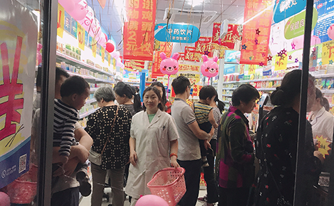 從少人問津到顧客盈門，這位店老板靠這招逆襲！